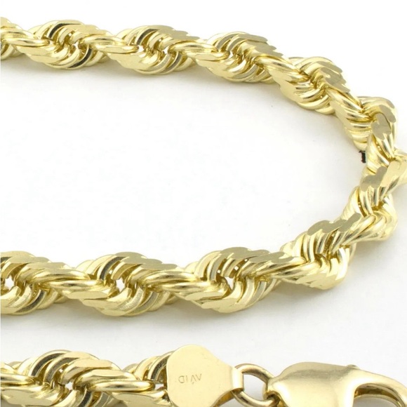 Stunning New 14k Yellow 22” Gold Rope Chain Italy 1.5 grams - Picture 5 of 9
